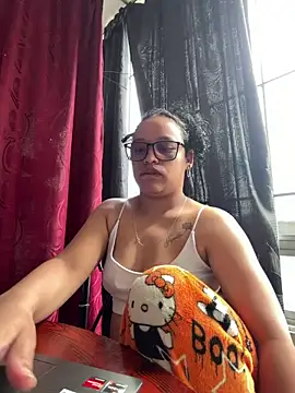 Snapshot of angela_angels_ chatting on June 21, 2:23 pm angela angels online show from June 21, 2:23 pm