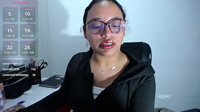 Snapshot of angela_angels_ chatting on March 15, 4:46 am angela angels online show from March 15, 4:46 am