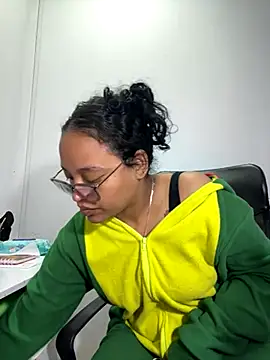 Snapshot of angela_angels_ chatting on October 3, 2:37 am angela angels online show from October 3, 2:37 am