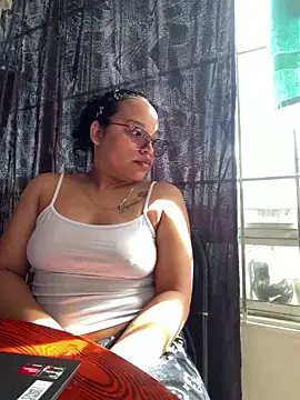 Snapshot of angela_angels_ chatting on June 10, 1:34 pm angela angels online show from June 10, 1:34 pm