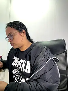 Snapshot of angela_angels_ chatting on September 10, 2:21 am angela angels online show from September 10, 2:21 am