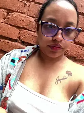 Snapshot of angela_angels_ chatting on March 2, 5:30 pm angela angels online show from March 2, 5:30 pm