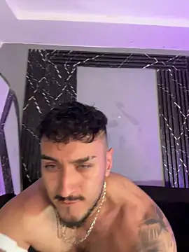 Zionmattis online show from April 1, 1:30 am