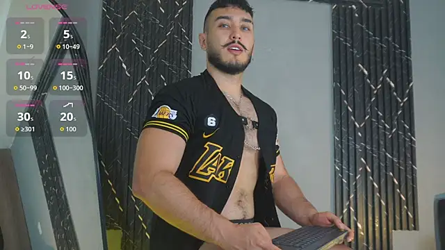 Snapshot of Zionmattis chatting on November 5, 12:58 am Zionmattis online show from November 5, 12:58 am