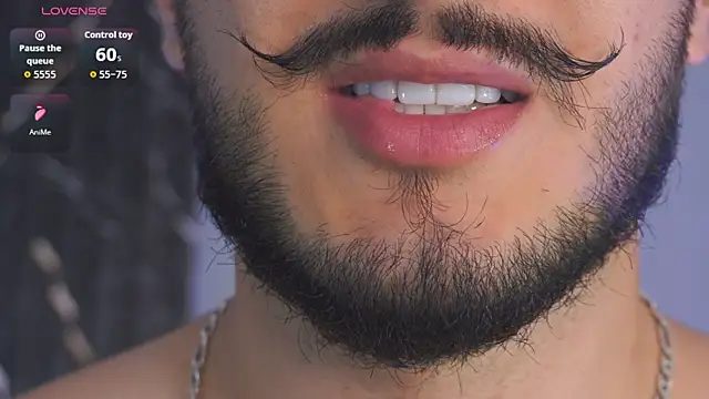 Snapshot of Zionmattis chatting on November 14, 1:20 am Zionmattis online show from November 14, 1:20 am