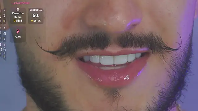 Snapshot of Zionmattis chatting on January 18, 12:25 am Zionmattis online show from January 18, 12:25 am