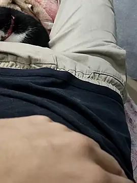 Snapshot of Juliano69xv chatting on October 7, 5:47 pm Juliano69xv online show from October 7, 5:47 pm