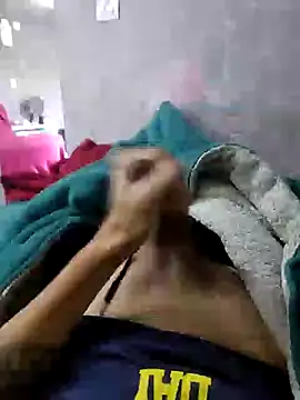 Snapshot of Juliano69xv chatting on June 23, 2:04 pm Juliano69xv online show from June 23, 2:04 pm