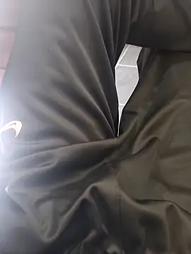 Snapshot of Juliano69xv chatting on December 4, 7:02 pm Juliano69xv online show from December 4, 7:02 pm