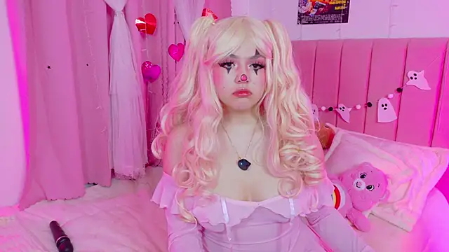 Snapshot of p3ach1 chatting on October 30, 4:33 am p3ach1 online show from October 30, 4:33 am