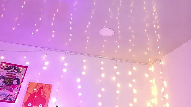 Snapshot of p3ach1 chatting on November 24, 1:49 am p3ach1 online show from November 24, 1:49 am