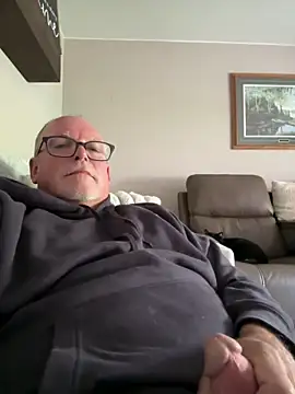 wildrocket02 online show from May 7, 12:52 pm