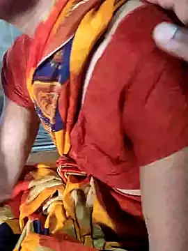 Snapshot of poojaji2024 chatting on February 11, 7:02 am poojaji2024 online show from February 11, 7:02 am