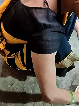 Snapshot of poojaji2024 chatting on February 10, 7:04 am poojaji2024 online show from February 10, 7:04 am