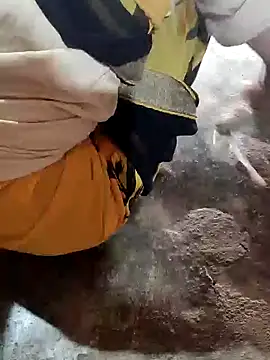 Snapshot of poojaji2024 chatting on January 11, 3:44 am poojaji2024 online show from January 11, 3:44 am