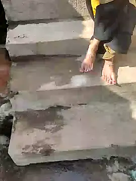 Snapshot of poojaji2024 chatting on December 6, 6:42 am poojaji2024 online show from December 6, 6:42 am