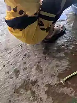 Snapshot of poojaji2024 chatting on March 6, 7:36 am poojaji2024 online show from March 6, 7:36 am