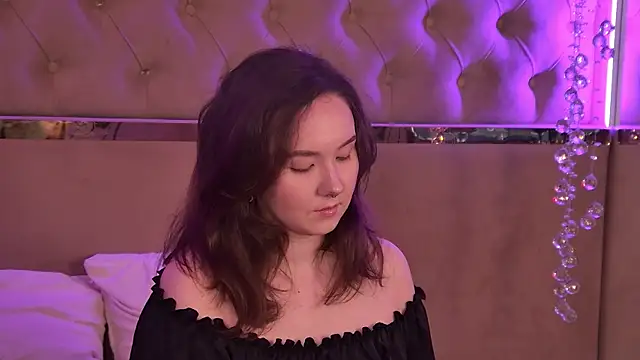 IreneRaye online show from October 28, 7:51 am