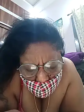 Snapshot of Pushpavathi_78 chatting on March 15, 11:39 pm Pushpavathi 78 online show from March 15, 11:39 pm