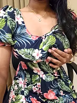 Snapshot of Tanisha789 chatting on October 9, 10:10 pm Tanisha789 online show from October 9, 10:10 pm