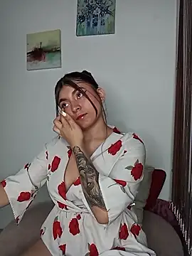 Snapshot of carolayrosse chatting on December 3, 5:41 am carolayrosse online show from December 3, 5:41 am