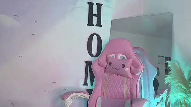 Snapshot of carolayrosse chatting on September 19, 2:15 am carolayrosse online show from September 19, 2:15 am