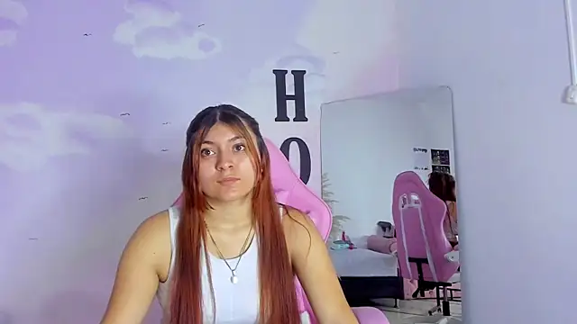 Snapshot of carolayrosse chatting on March 22, 2:16 am carolayrosse online show from March 22, 2:16 am