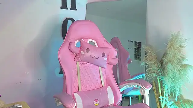 Snapshot of carolayrosse chatting on September 20, 2:05 am carolayrosse online show from September 20, 2:05 am