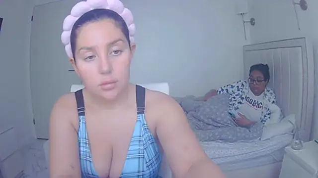 vanilla chocolate23 online show from February 24, 9:32 am