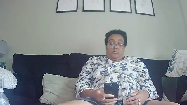 vanilla chocolate23 online show from November 5, 9:23 am