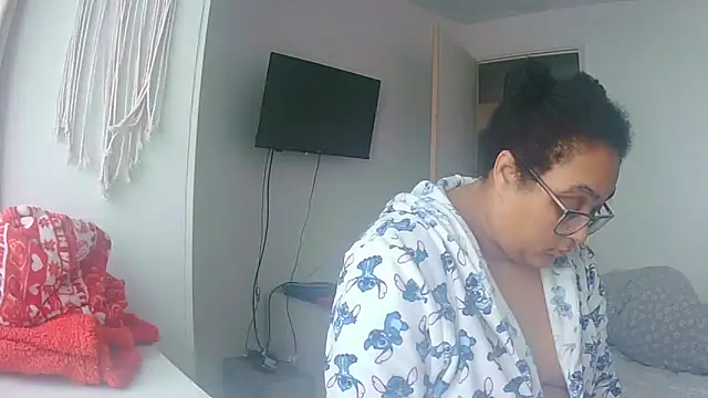 vanilla chocolate23 online show from February 16, 11:42 am