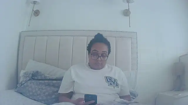 vanilla chocolate23 online show from April 12, 6:22 pm