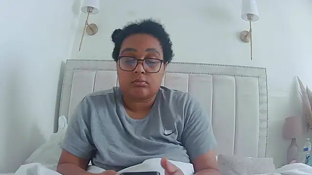 vanilla chocolate23 online show from October 19, 10:07 am