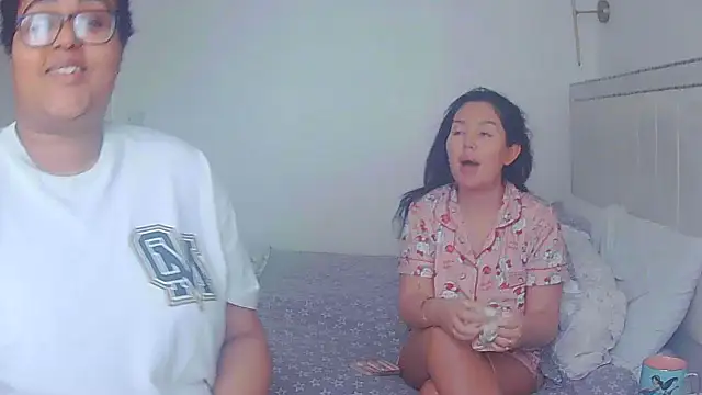 vanilla chocolate23 online show from February 22, 11:45 am