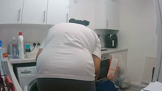 vanilla chocolate23 online show from November 2, 10:42 am