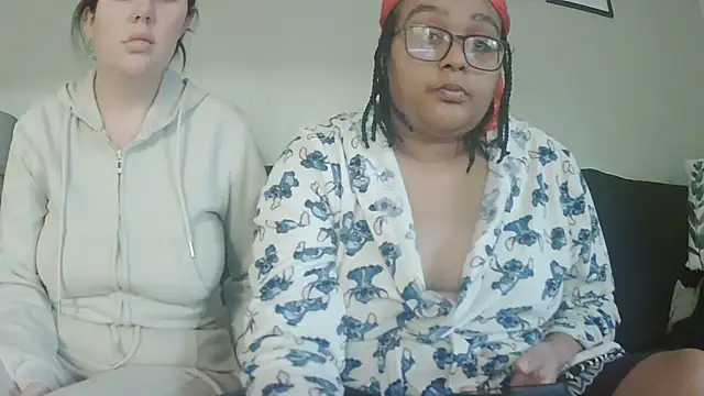 vanilla chocolate23 online show from December 17, 8:52 am