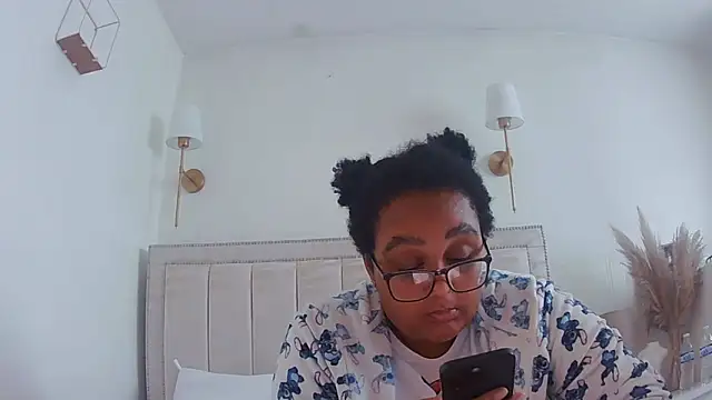 vanilla chocolate23 online show from September 12, 3:34 pm