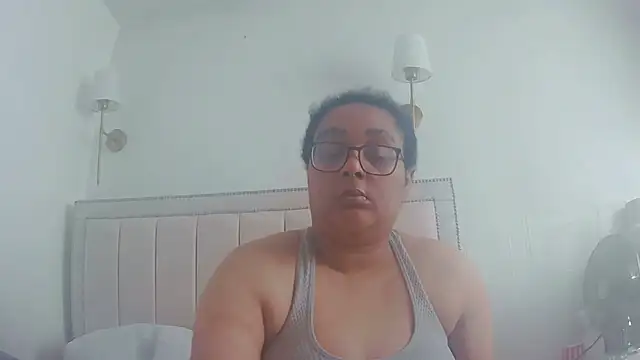 vanilla chocolate23 online show from June 20, 6:18 am