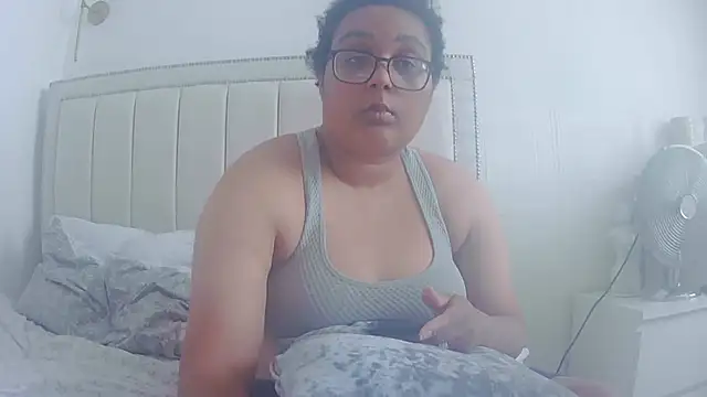 vanilla chocolate23 online show from June 19, 9:26 am