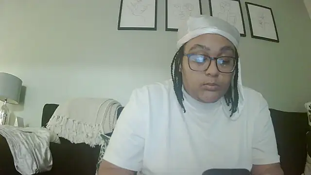 vanilla chocolate23 online show from December 18, 8:19 am