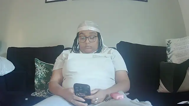 vanilla chocolate23 online show from December 20, 10:51 am