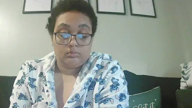 vanilla chocolate23 online show from December 3, 8:47 am