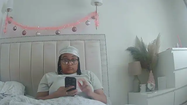 vanilla chocolate23 online show from December 21, 10:39 am