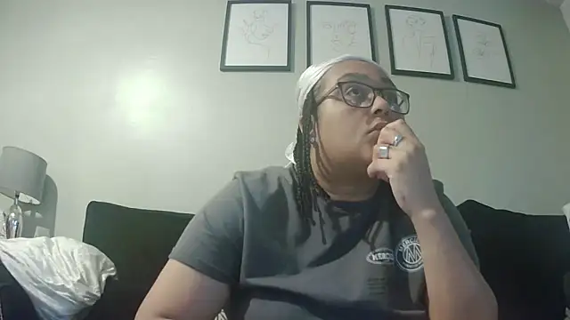 vanilla chocolate23 online show from December 19, 8:49 am