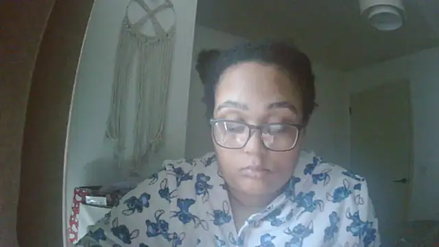 vanilla chocolate23 online show from April 8, 8:05 am