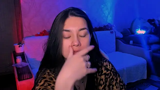 Snapshot of Swee_Alicee chatting on February 11, 7:25 pm Swee Alicee online show from February 11, 7:25 pm