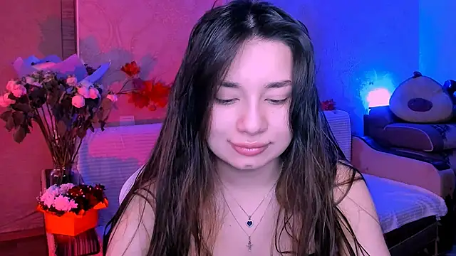 Snapshot of Swee_Alicee chatting on February 18, 7:21 am Swee Alicee online show from February 18, 7:21 am