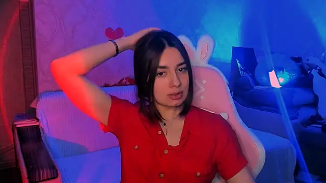Swee Alicee online show from April 30, 7:43 pm