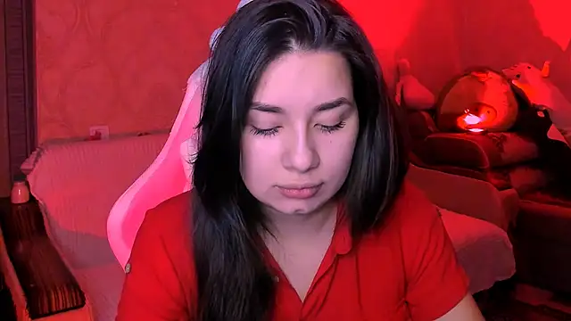 Swee Alicee online show from December 4, 6:40 pm