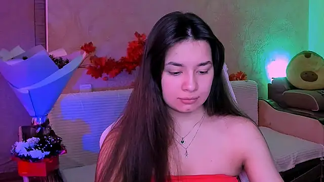 Snapshot of Swee_Alicee chatting on February 21, 6:29 am Swee Alicee online show from February 21, 6:29 am